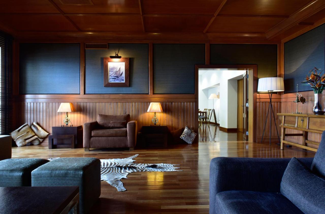 Hotel De 4*