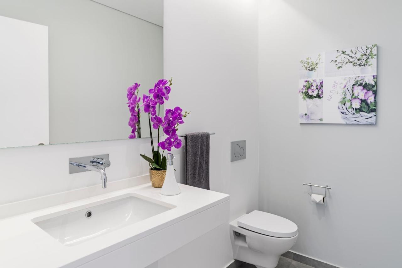 Ourmadeira - Calheta Heights, Modern Villa