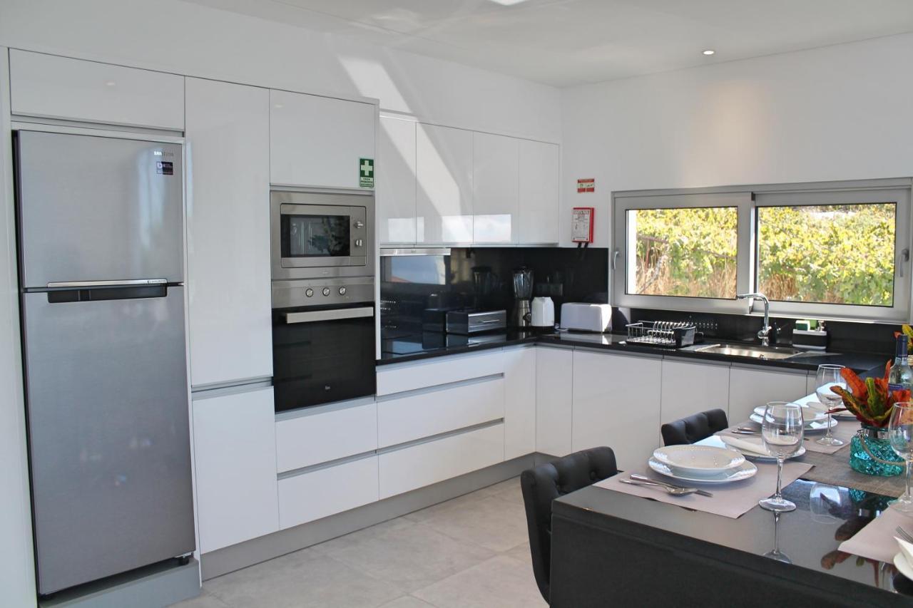 Ourmadeira - Calheta Heights, Modern Villa *