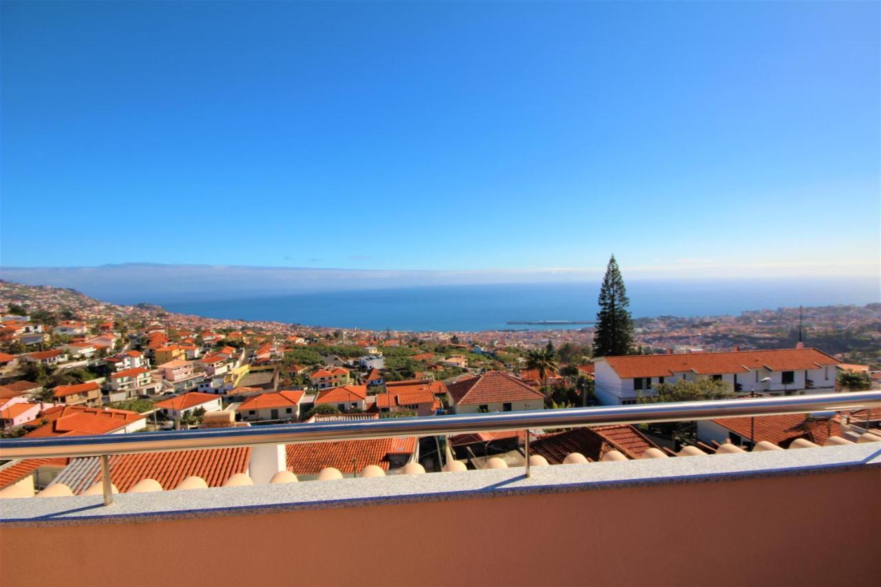 Villa Villa Longueira *