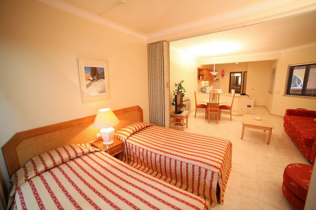 Four Seasons 4*