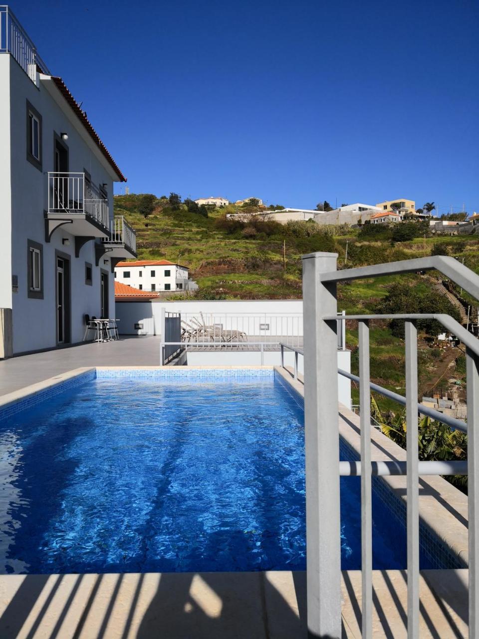 Calheta Place Farm stay *