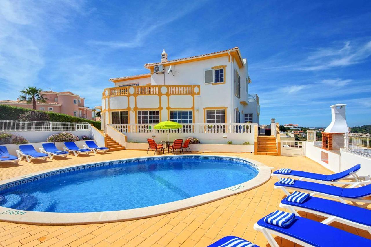 Sunny Villa *