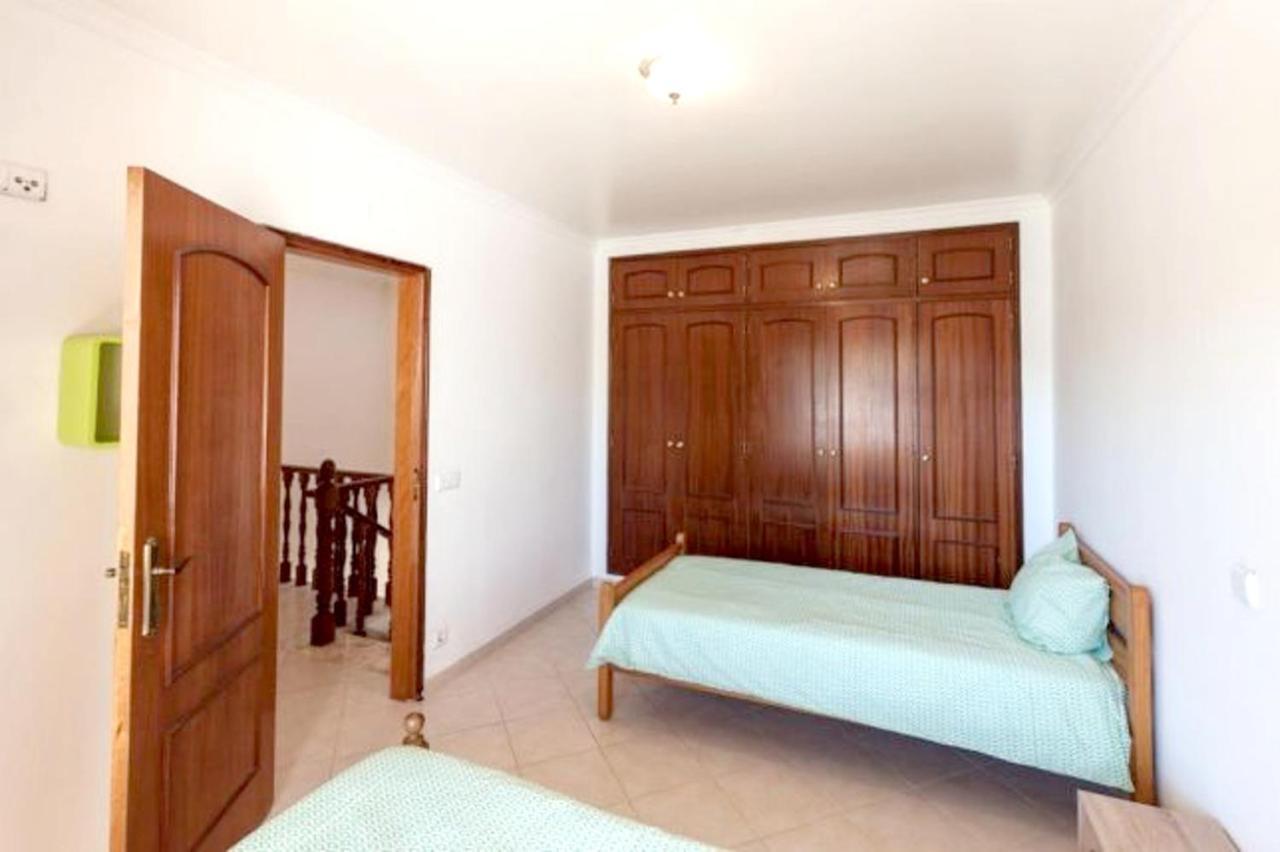 Villa Urbanizacao Alto Dos Calicos *