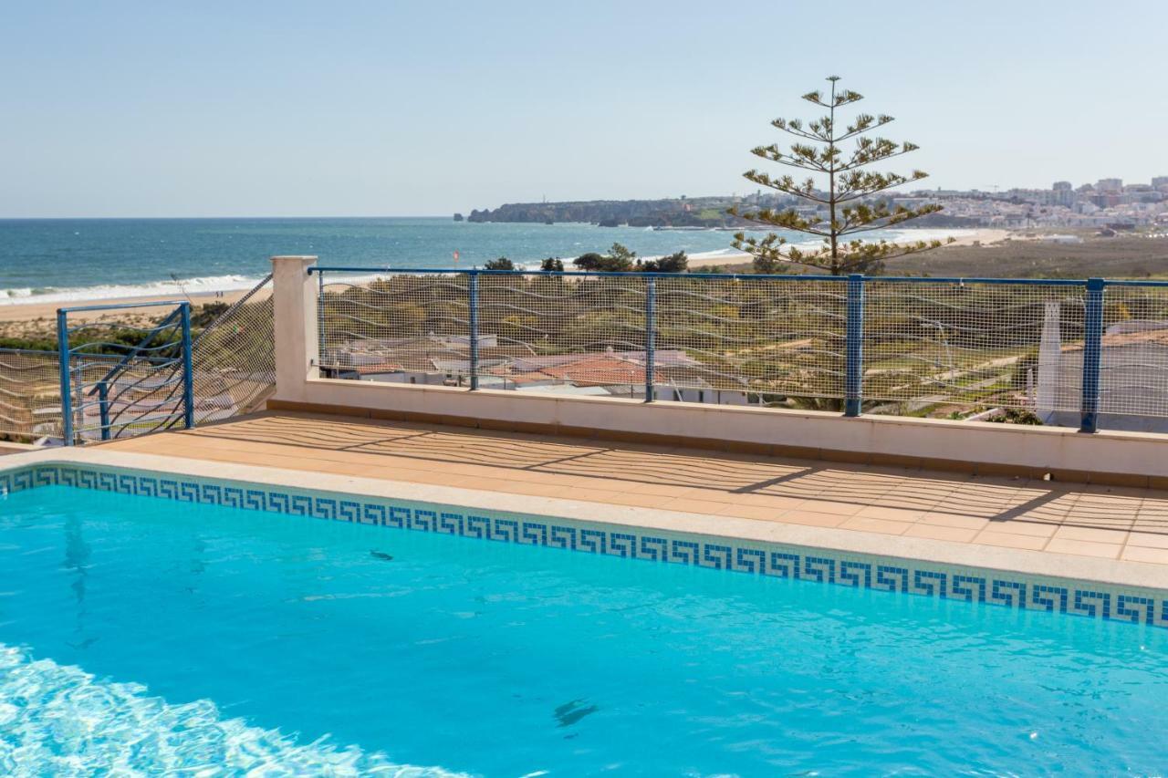 2 Bedroom Sea View Apartment, Private Parking *