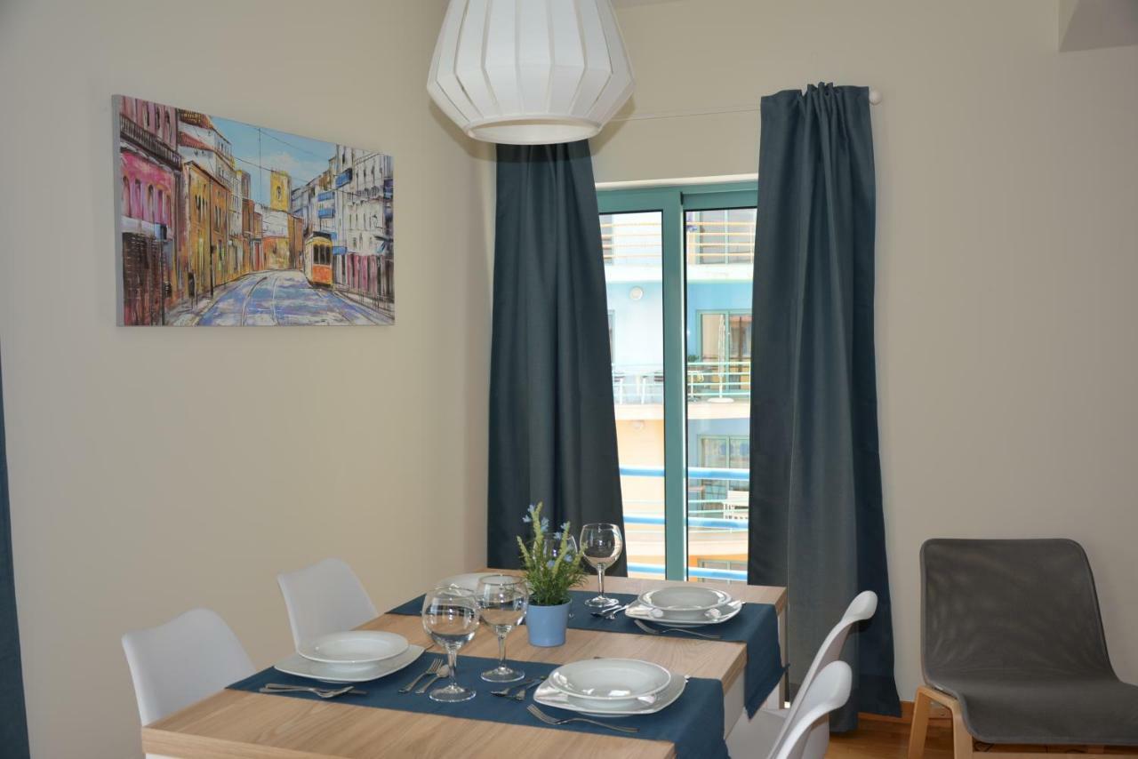 Apartment Stunning With Marina Views