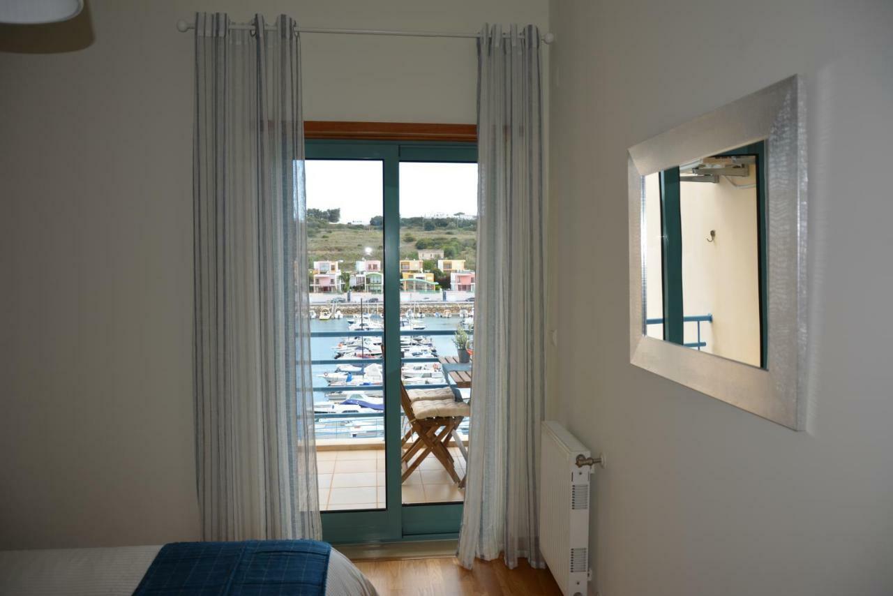 Stunning With Marina Views Apartment