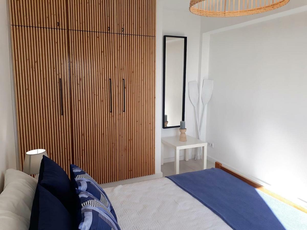 Atlantico 8- Vista Mar, Ar-condicionado, 80mt Praia, Wifi * Quarteira