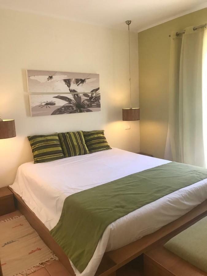Quinta Da Mesquita Bed & Breakfast Pera