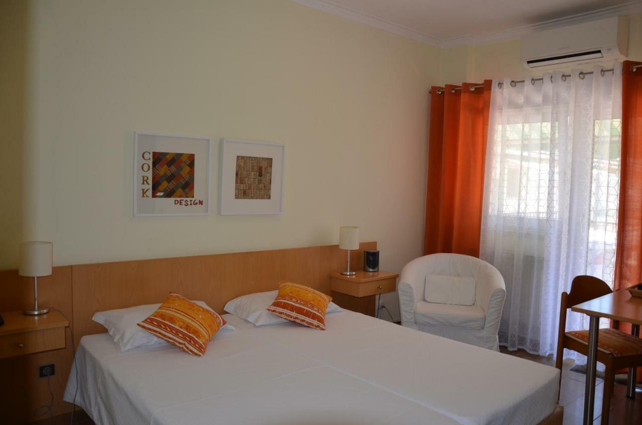 Guest house Abla Carcavelos (Lisbon)