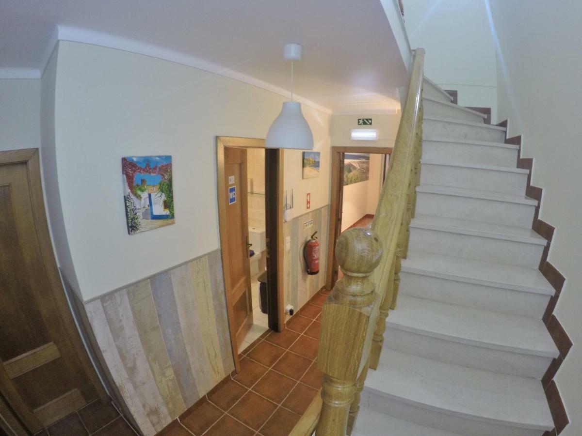 Supertubos Hostel *