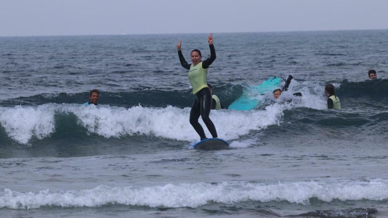 & Surfcamp 55 Hostel