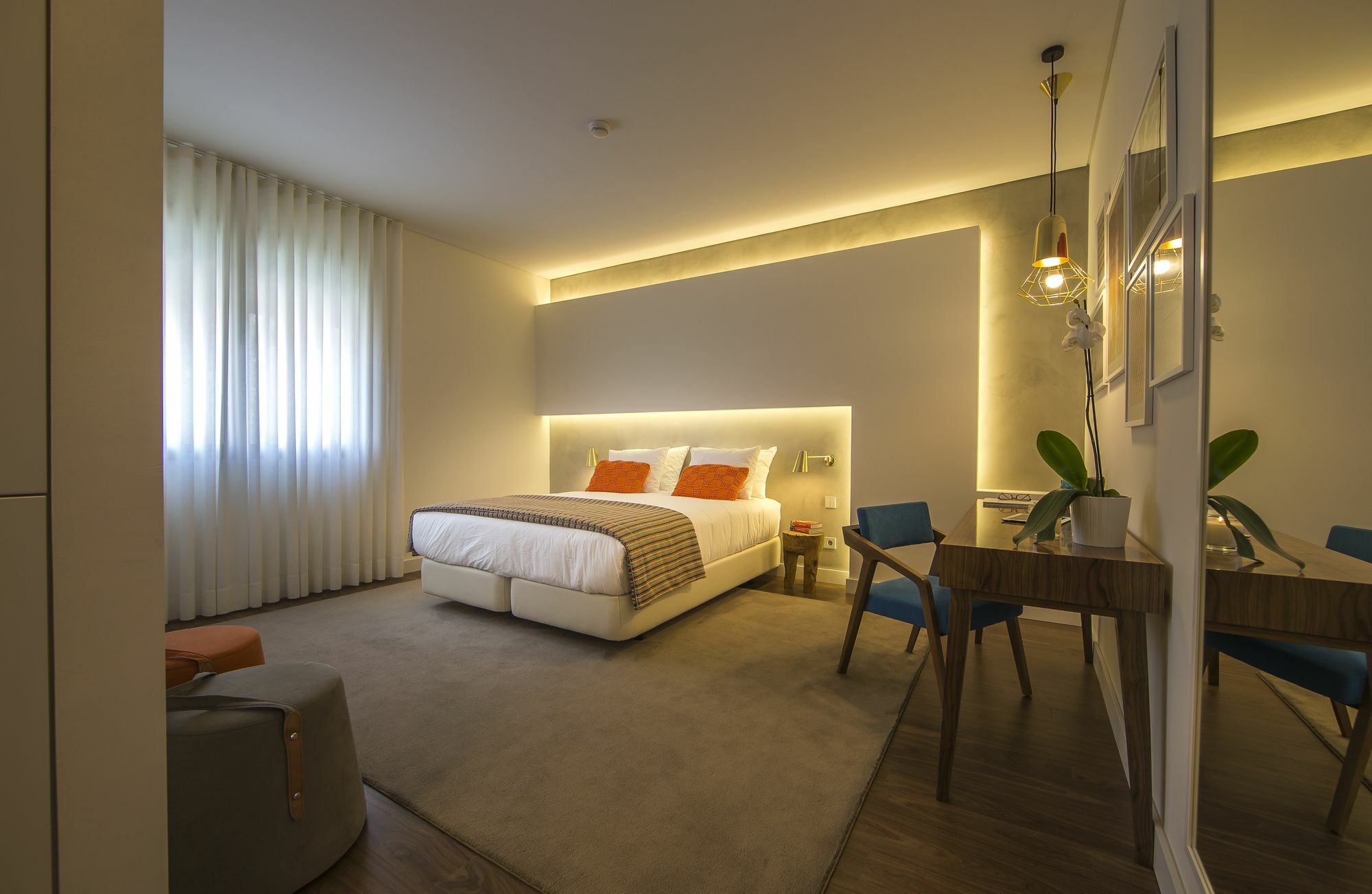 Somewhere - 4* Estoril
