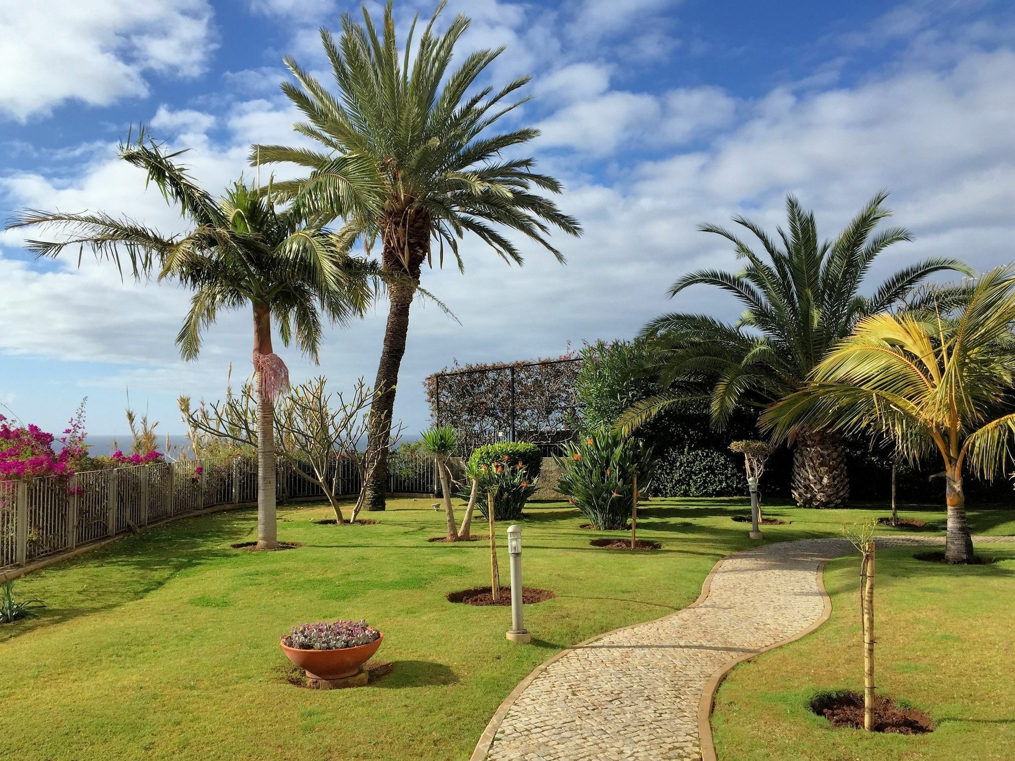 Finest Rentals - Beachfront Penthouse