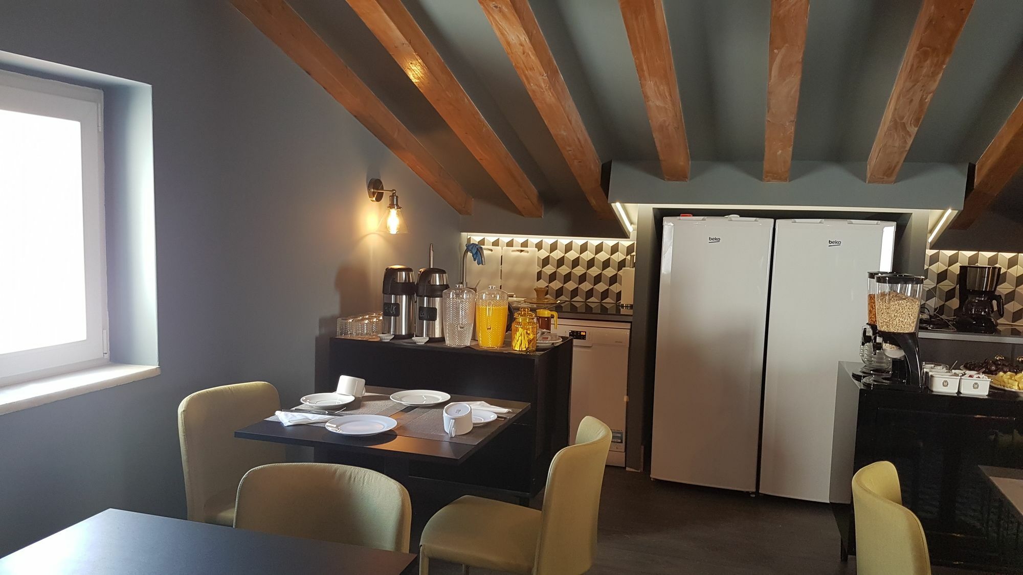 Acomodação com café da manhã  Santa Luzia - Horigem 3*