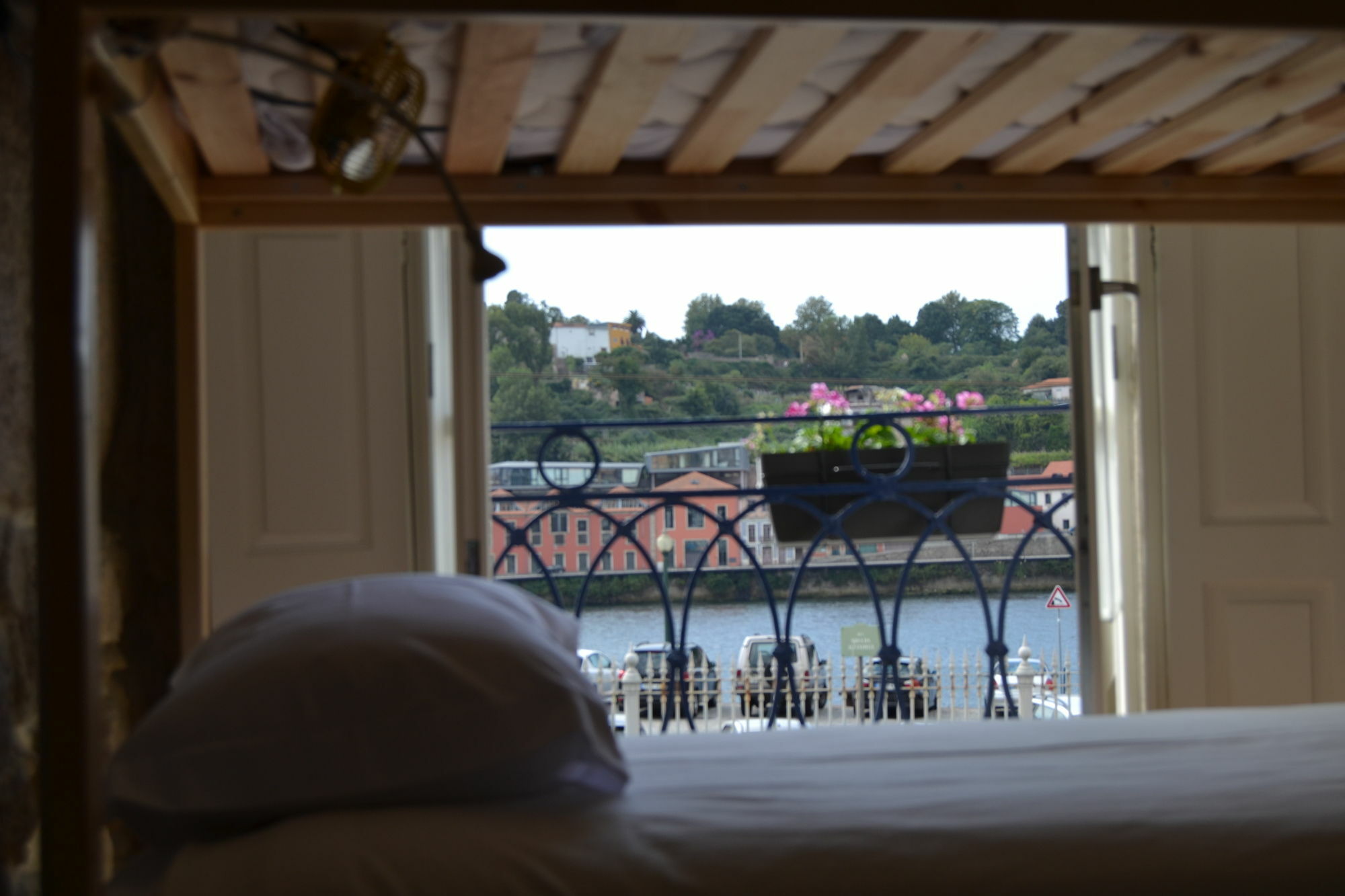 Hostal Happy & Oporto