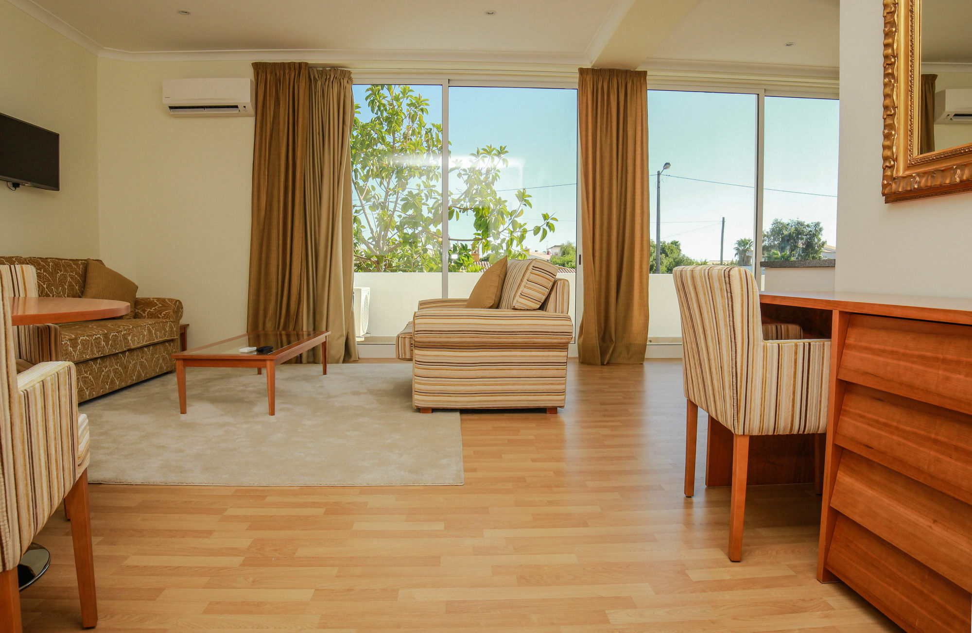 Aparthotel Lagoa 4*