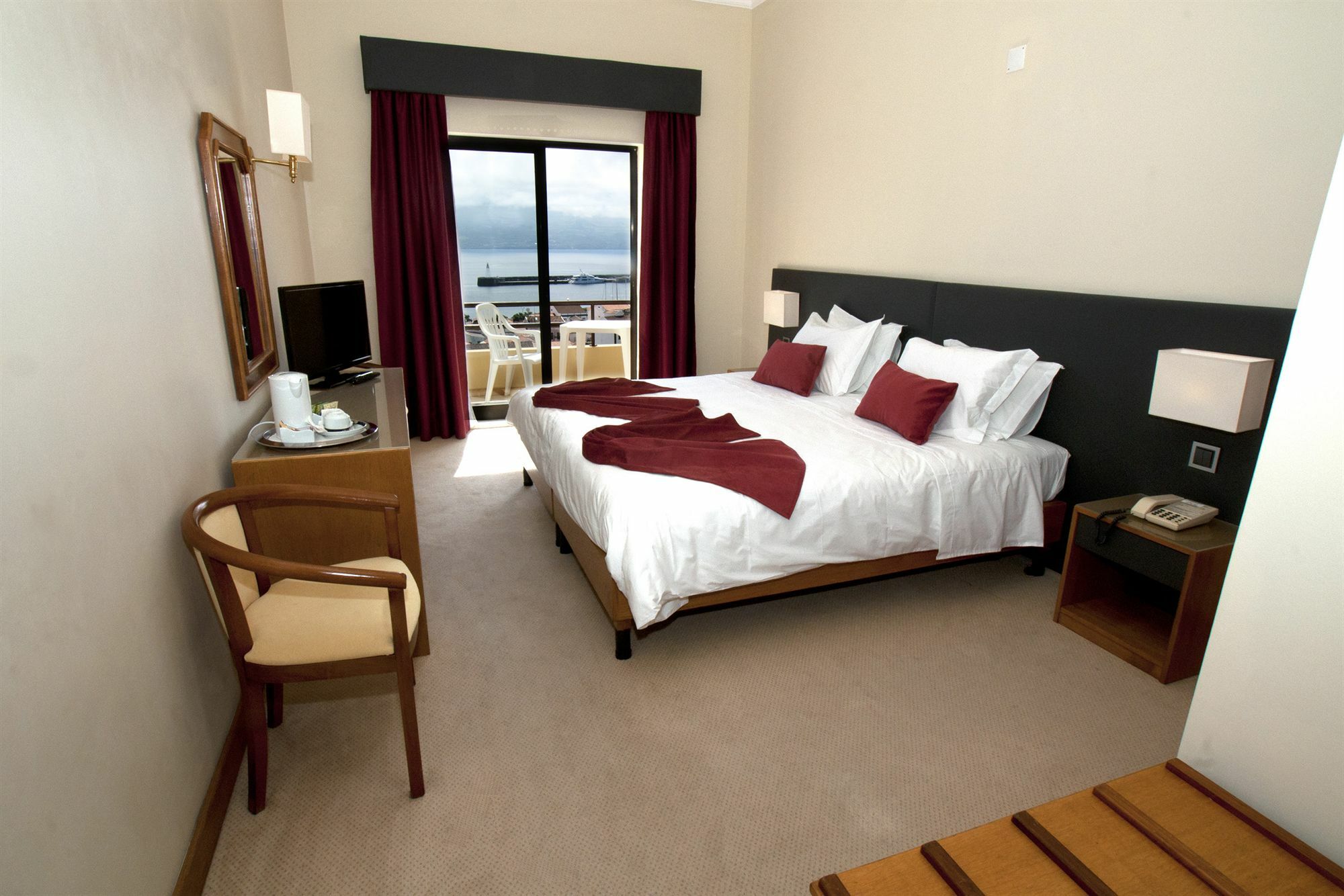 Hotel Horta 4*