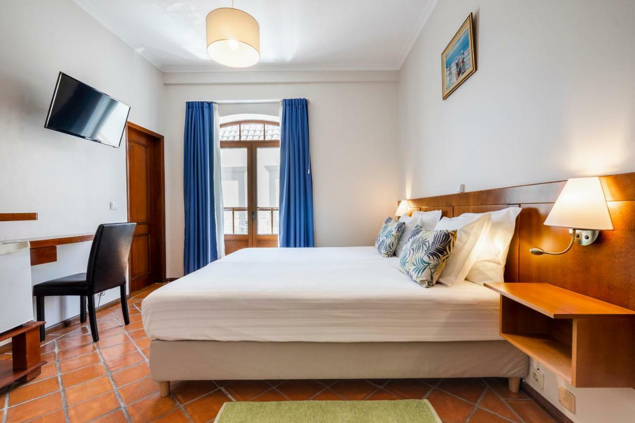 Residencial Mares Guest house