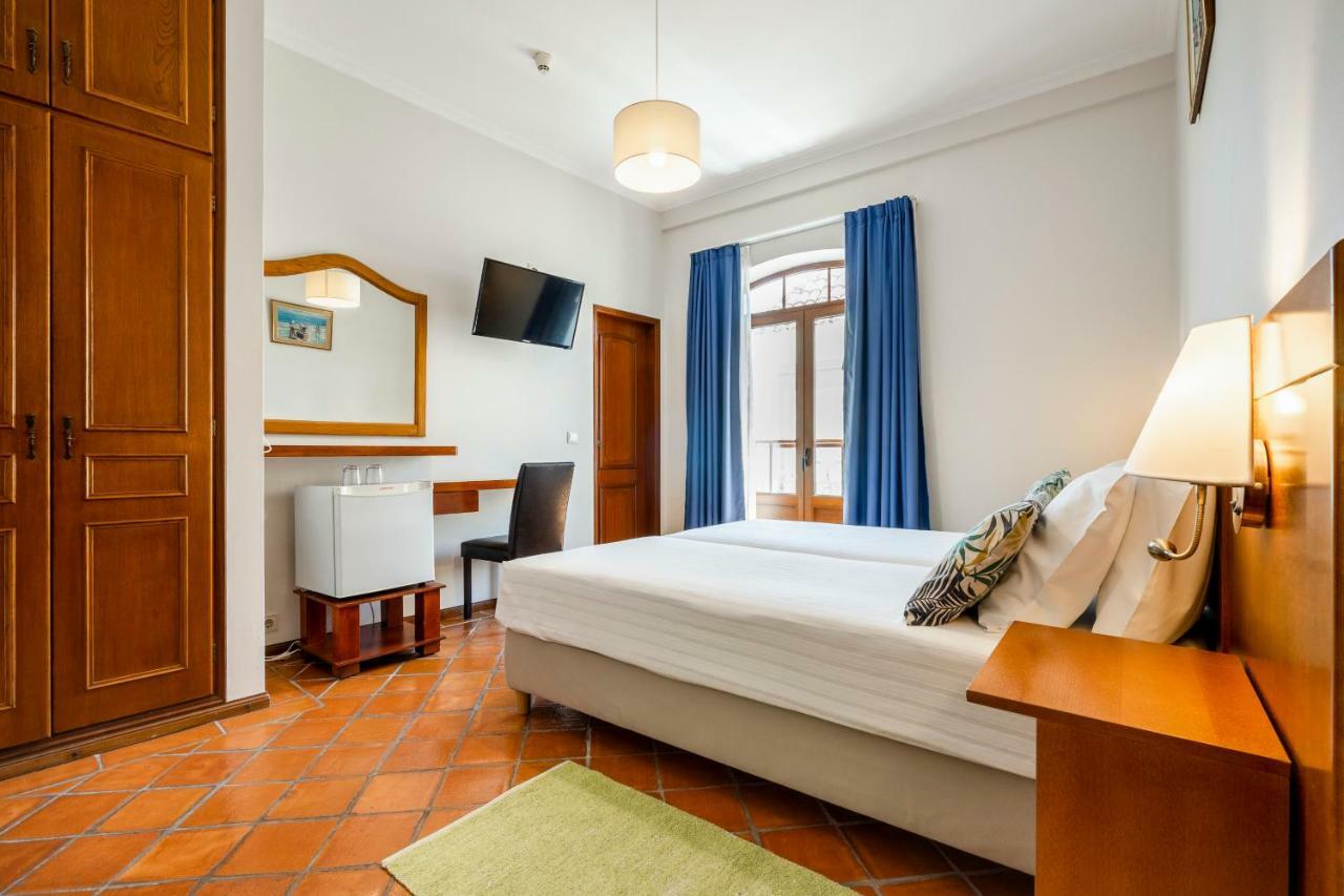 Residencial Mares Guest house Tavira