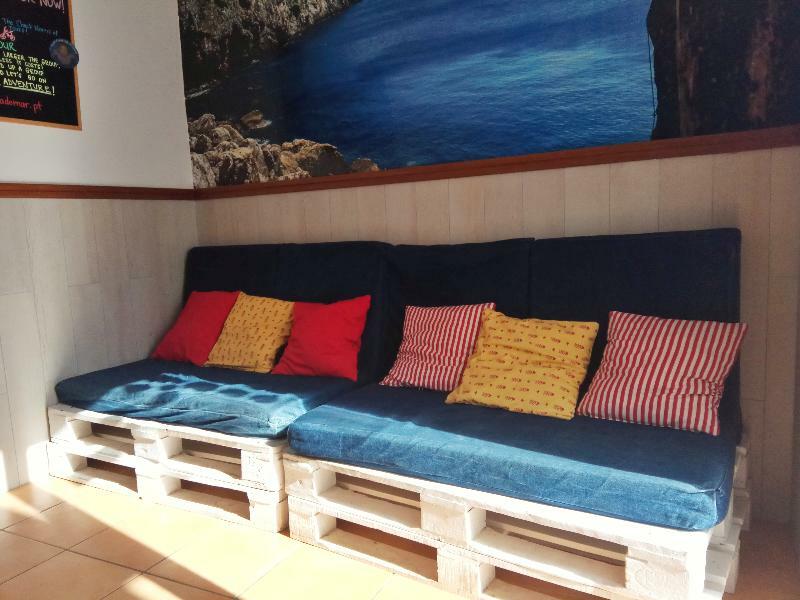 Racing Mackerel Hostal Lagos