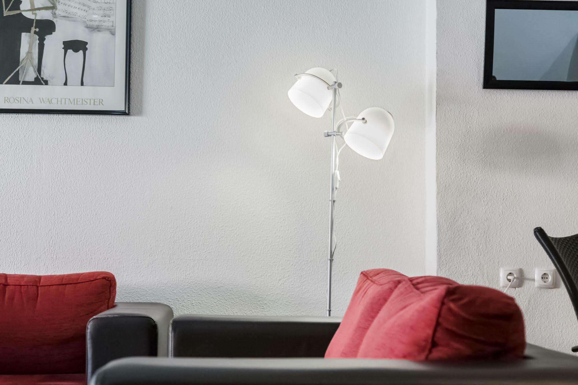 Hotel Laitau Setubal