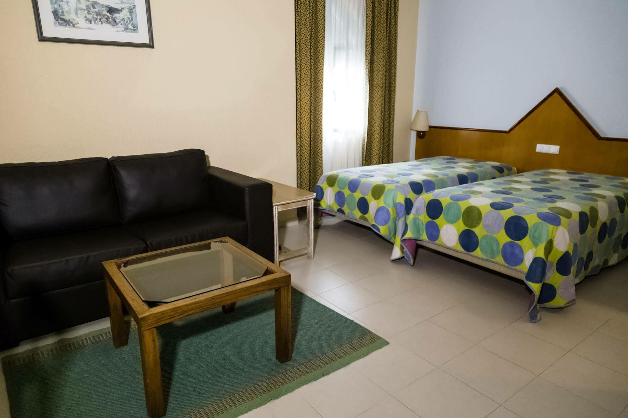 Laitau Hotel 3*