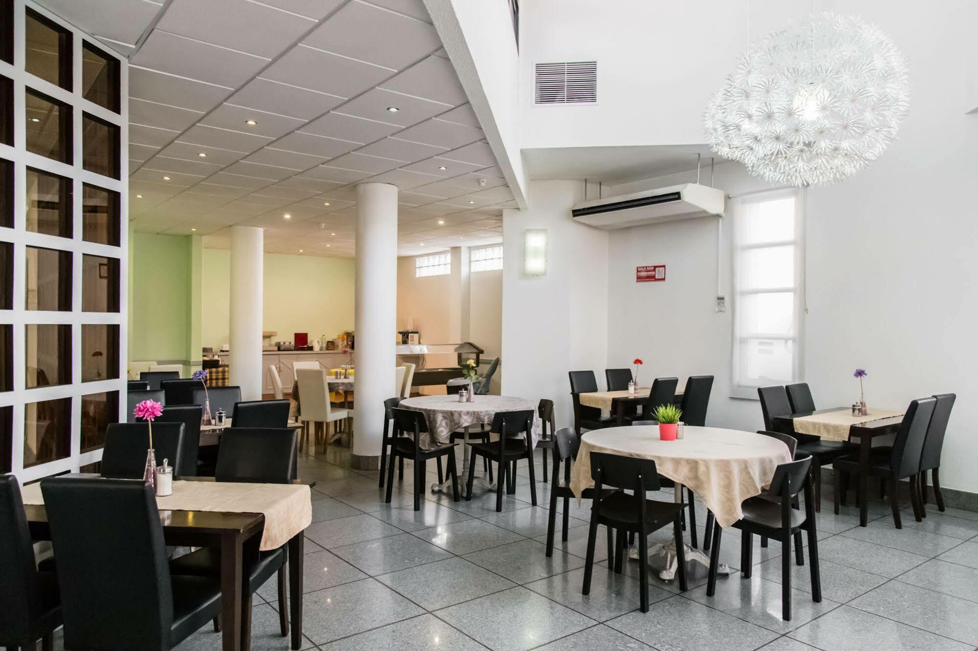 Laitau Hotel Setubal