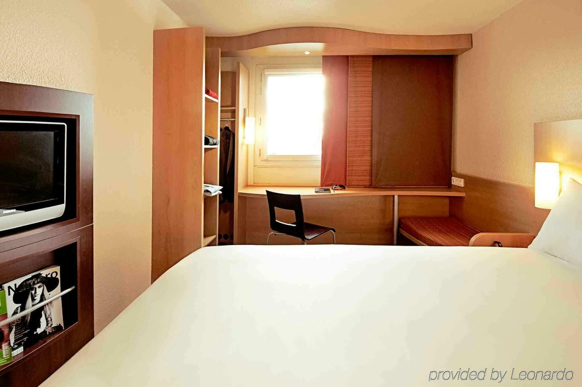 Ibis Lisboa 2*