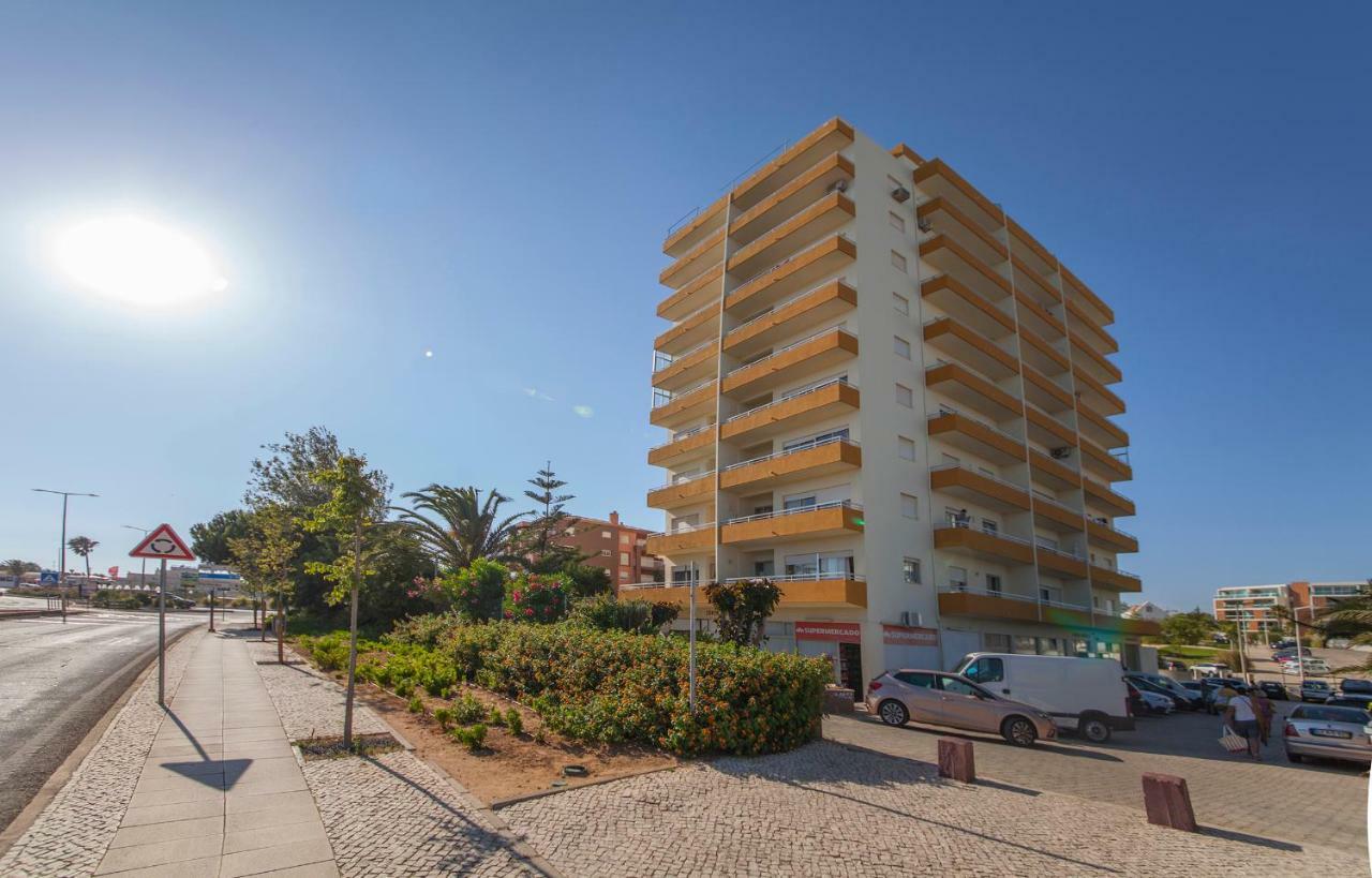 Apartment B43 - Spotless Seaview *