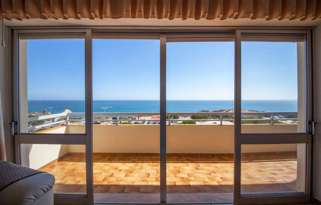 B43 - Spotless Seaview Apartment *