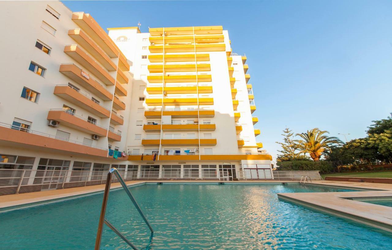 B43 - Spotless Seaview *