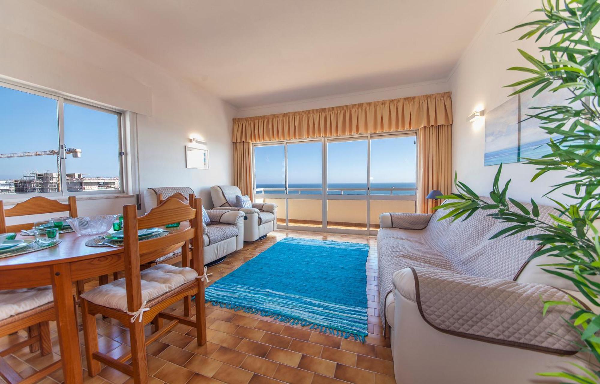 Apartment B43 - Spotless Seaview