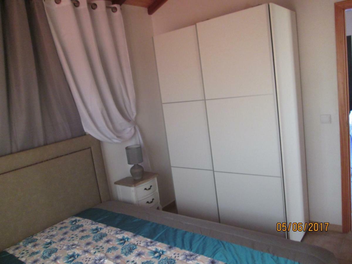 Beachfront House Atalaia Apartamento