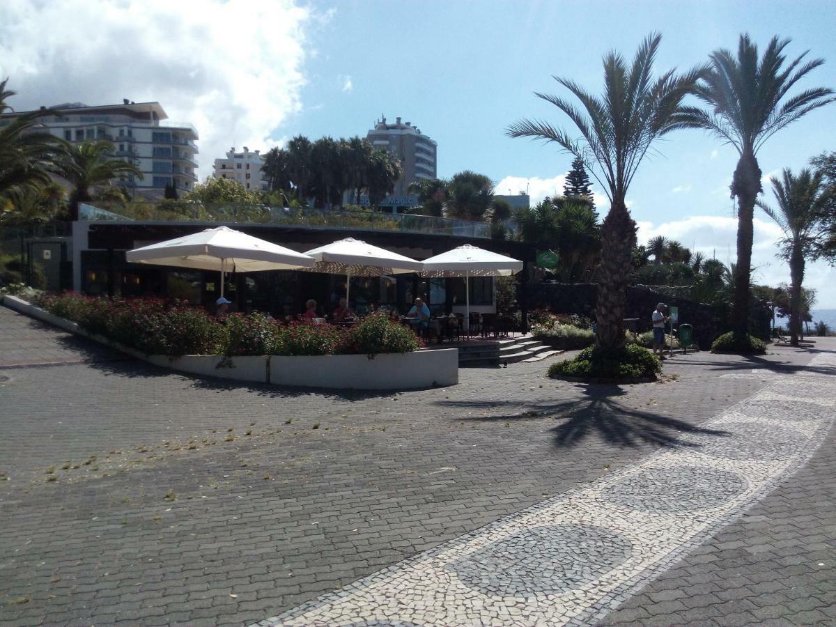 America - Blue Sea * Funchal (Madeira)