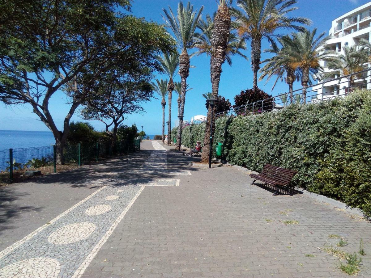 America - Blue Sea Funchal (Madeira)