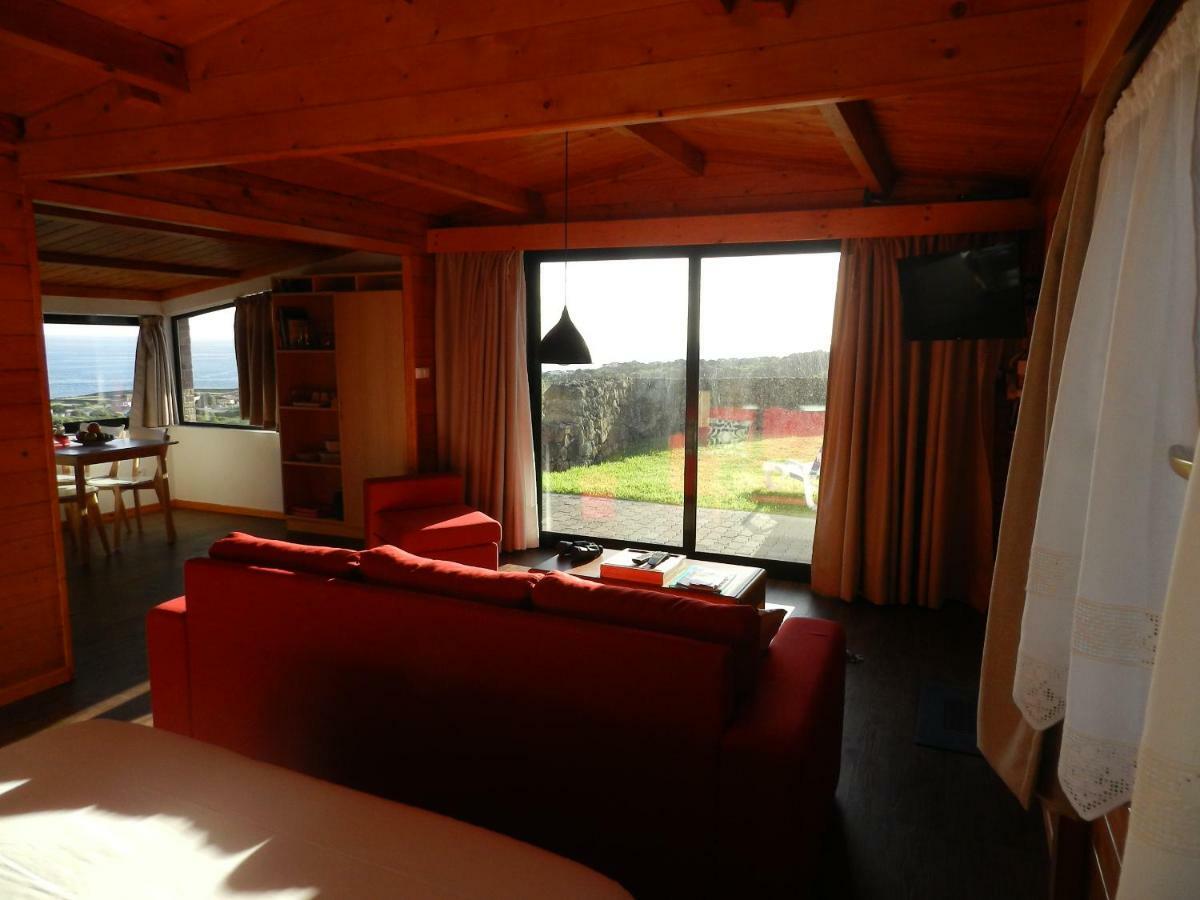 Vale Dos Milhafres Holiday home *