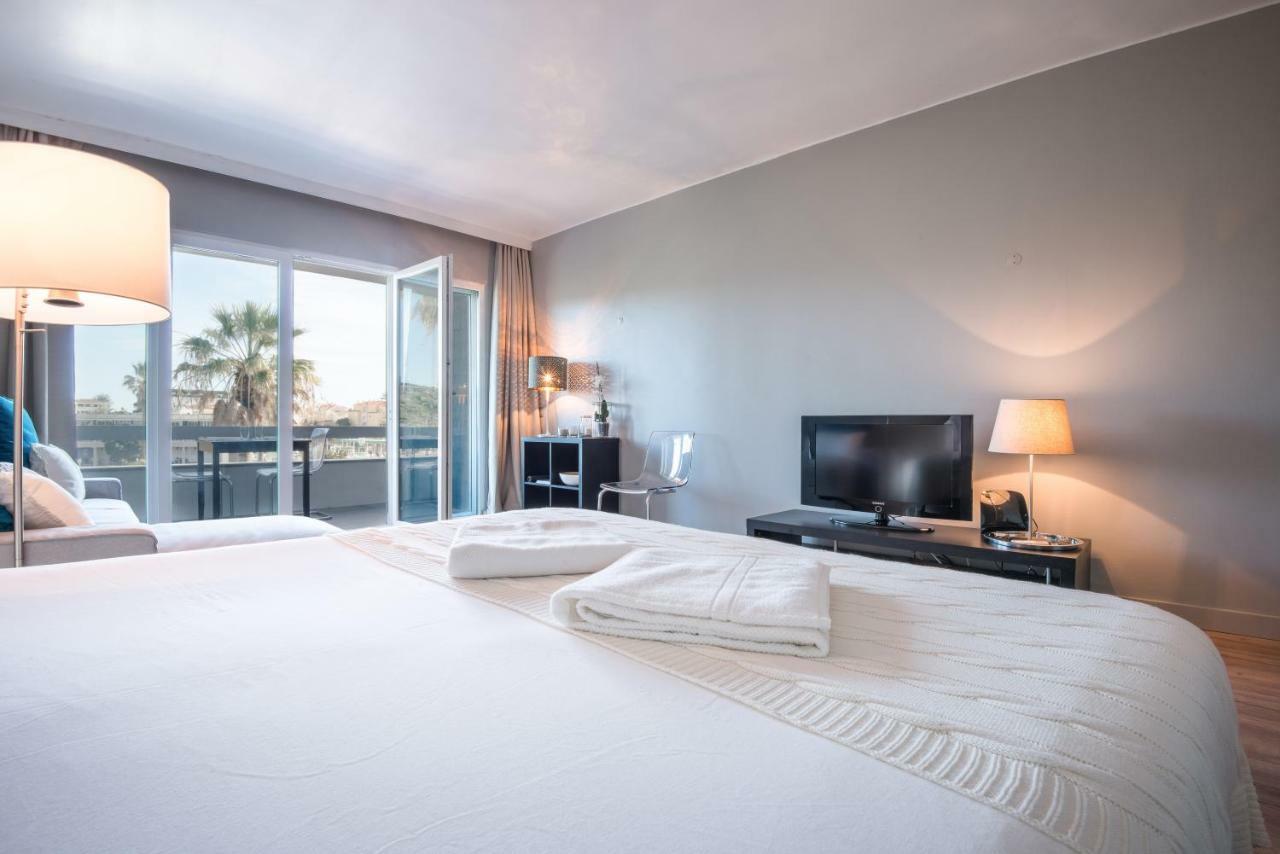 Apartment Cascais-estoril Beachfront *