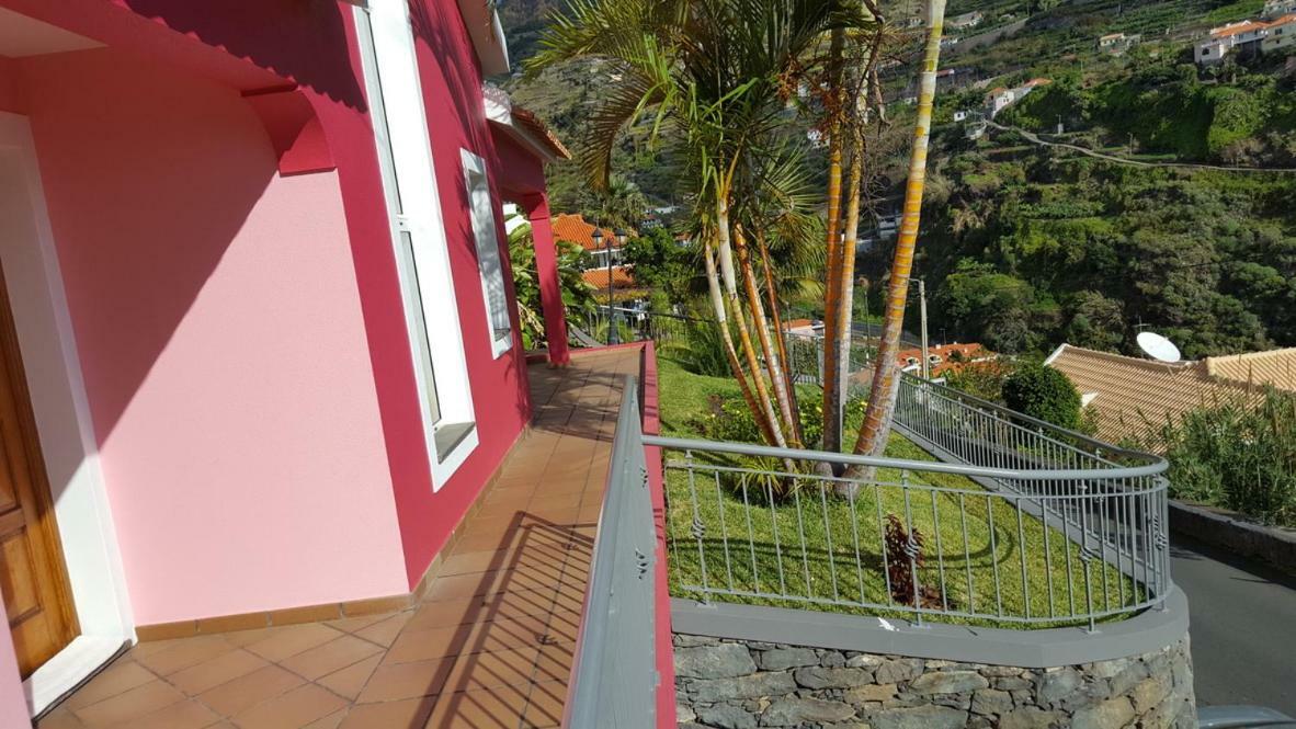 Pink House Apartment *