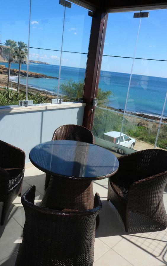 Sea House *