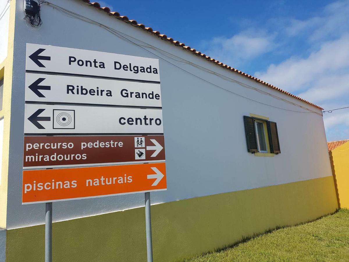 Сasa de vacaciones Seaside Azores With Natural Pool, Terrace & Barbecue Capelas
