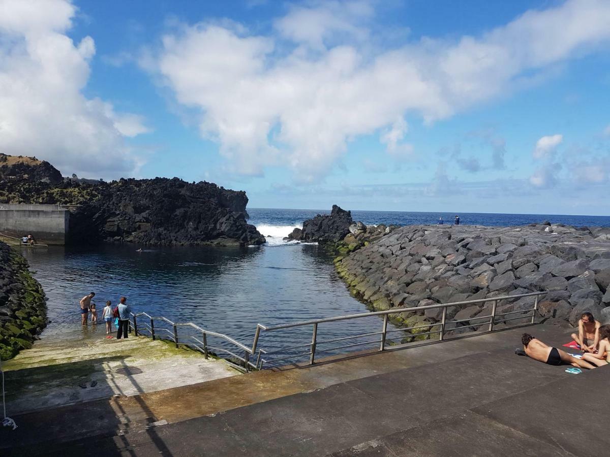 Seaside Azores With Natural Pool, Terrace & Barbecue Сasa de vacaciones Capelas