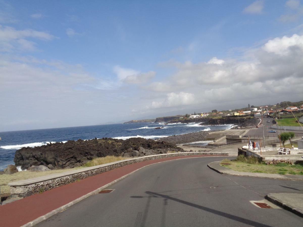 Seaside Azores With Natural Pool, Terrace & Barbecue *