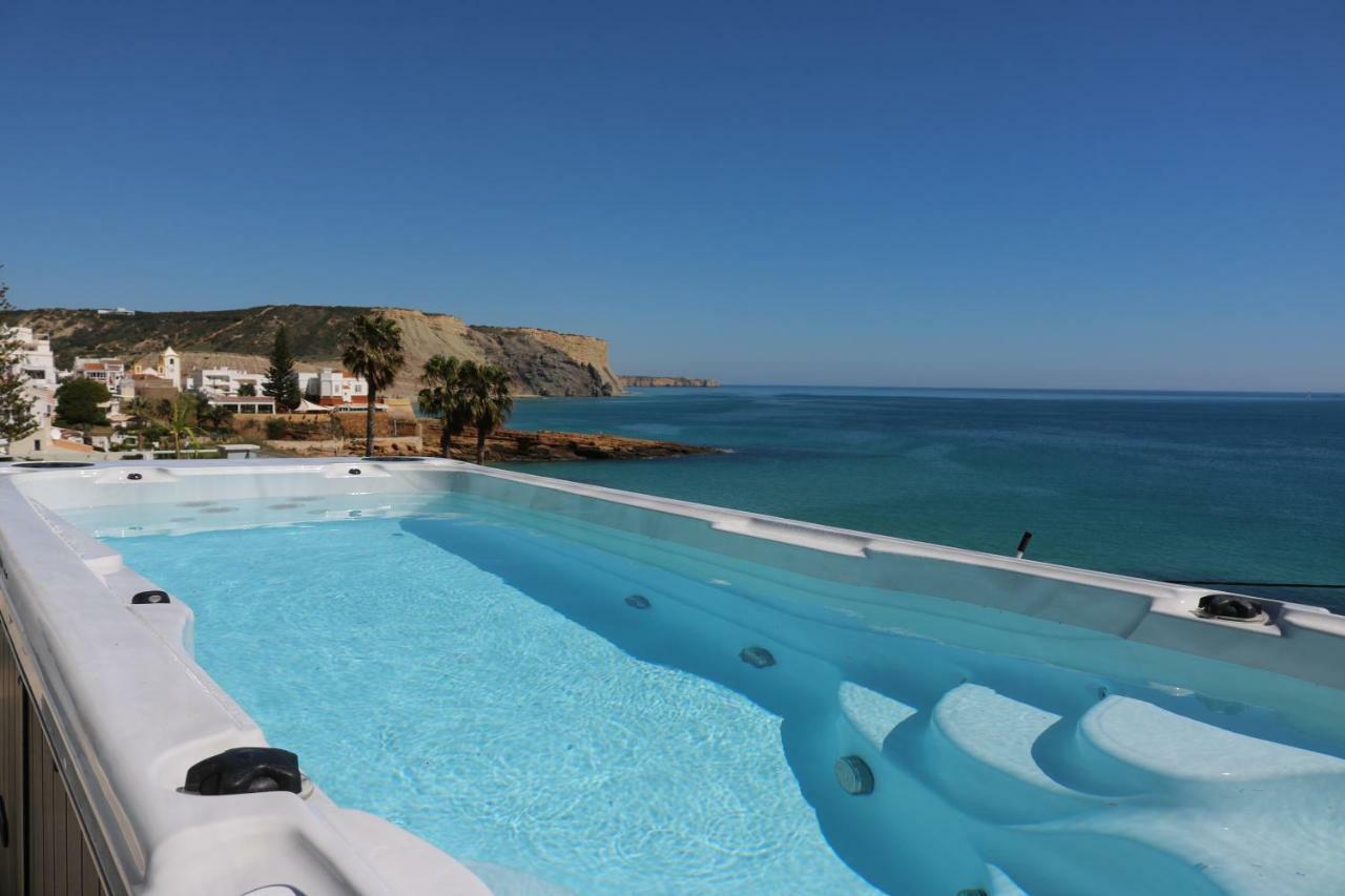 Sea House Villa *