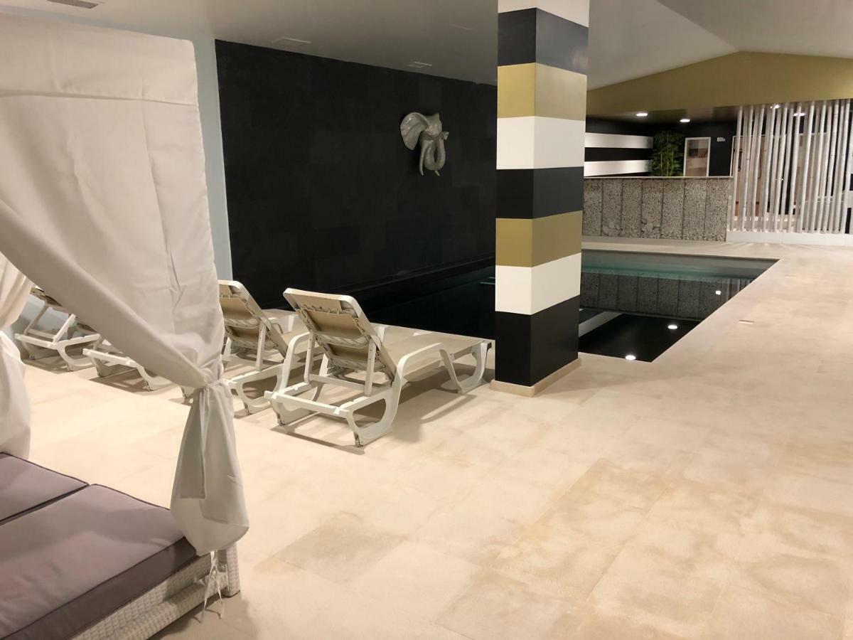 Henri's - Pateo De Santo Antonio Apartment Lagos