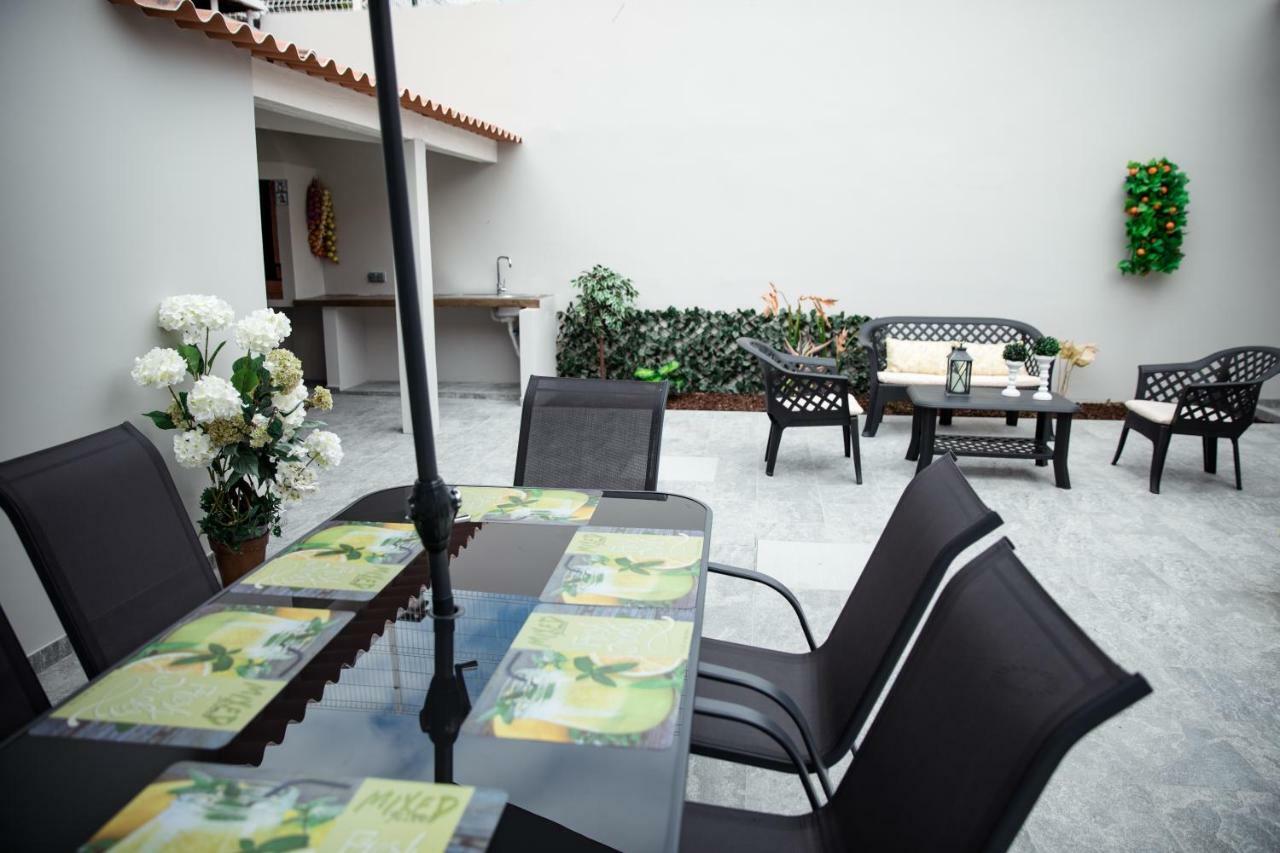 Seaside Azores With Natural Pool, Terrace & Barbecue Capelas