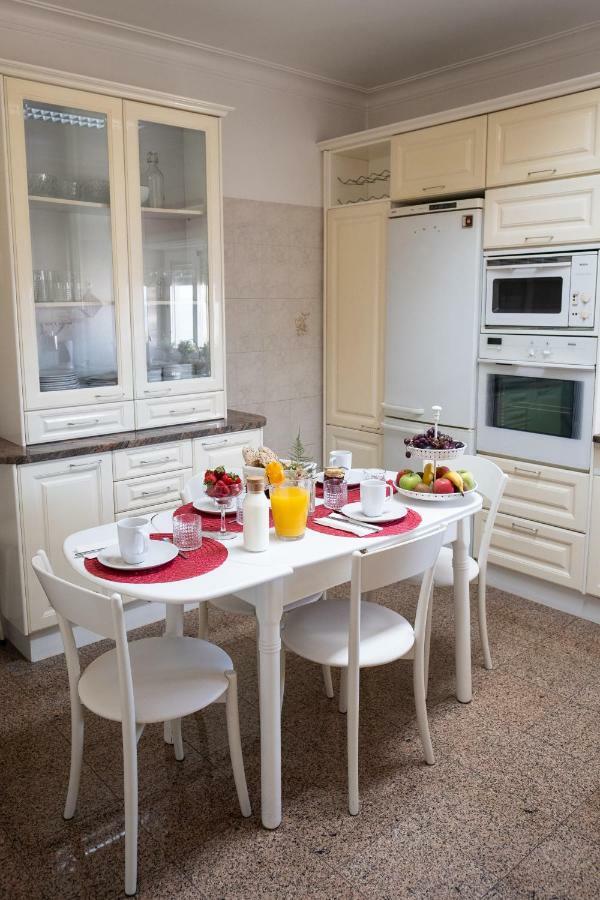 Window To The Sea Apartment