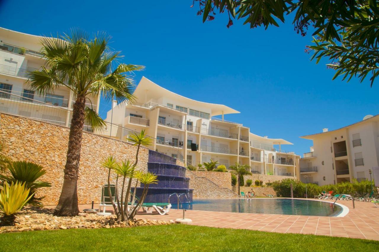 Modern Ocean, Garden & Pool View By Becherish