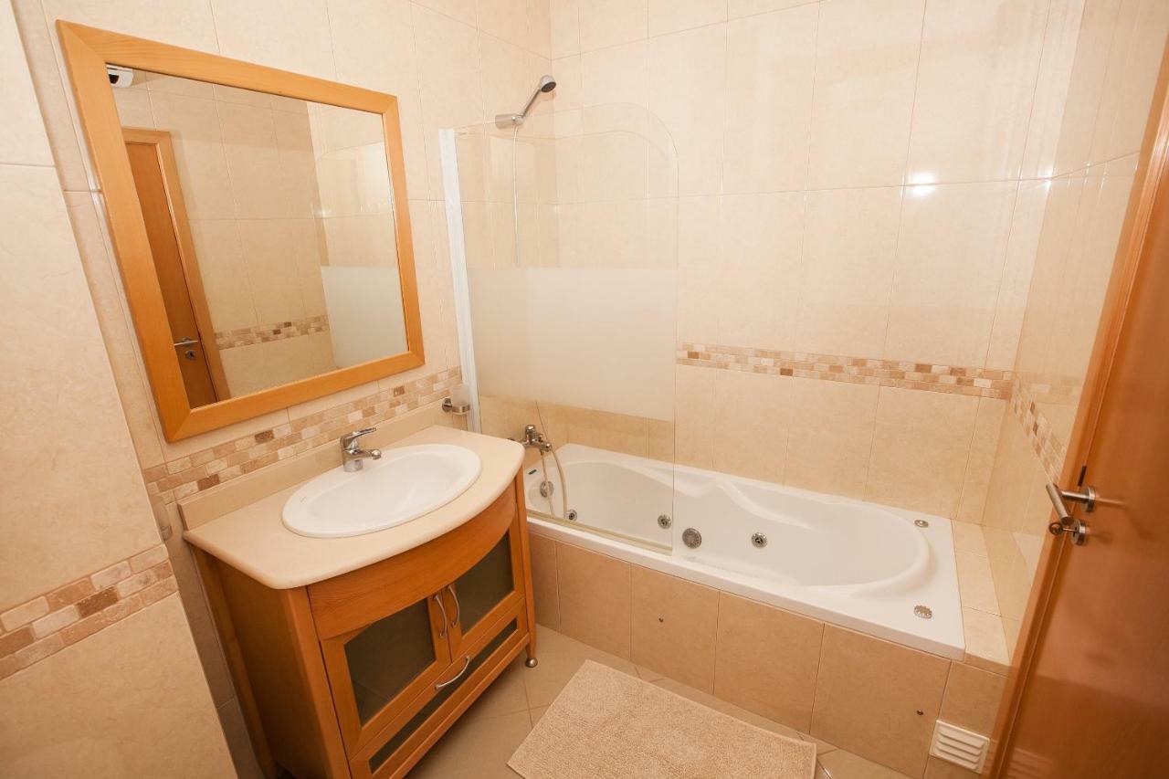 Apartment Modern Ocean, Garden & Pool View By Becherish Albufeira