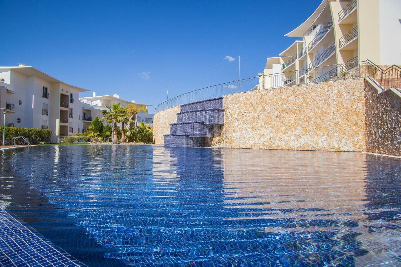 Apartment Modern Ocean, Garden & Pool View By Becherish *
